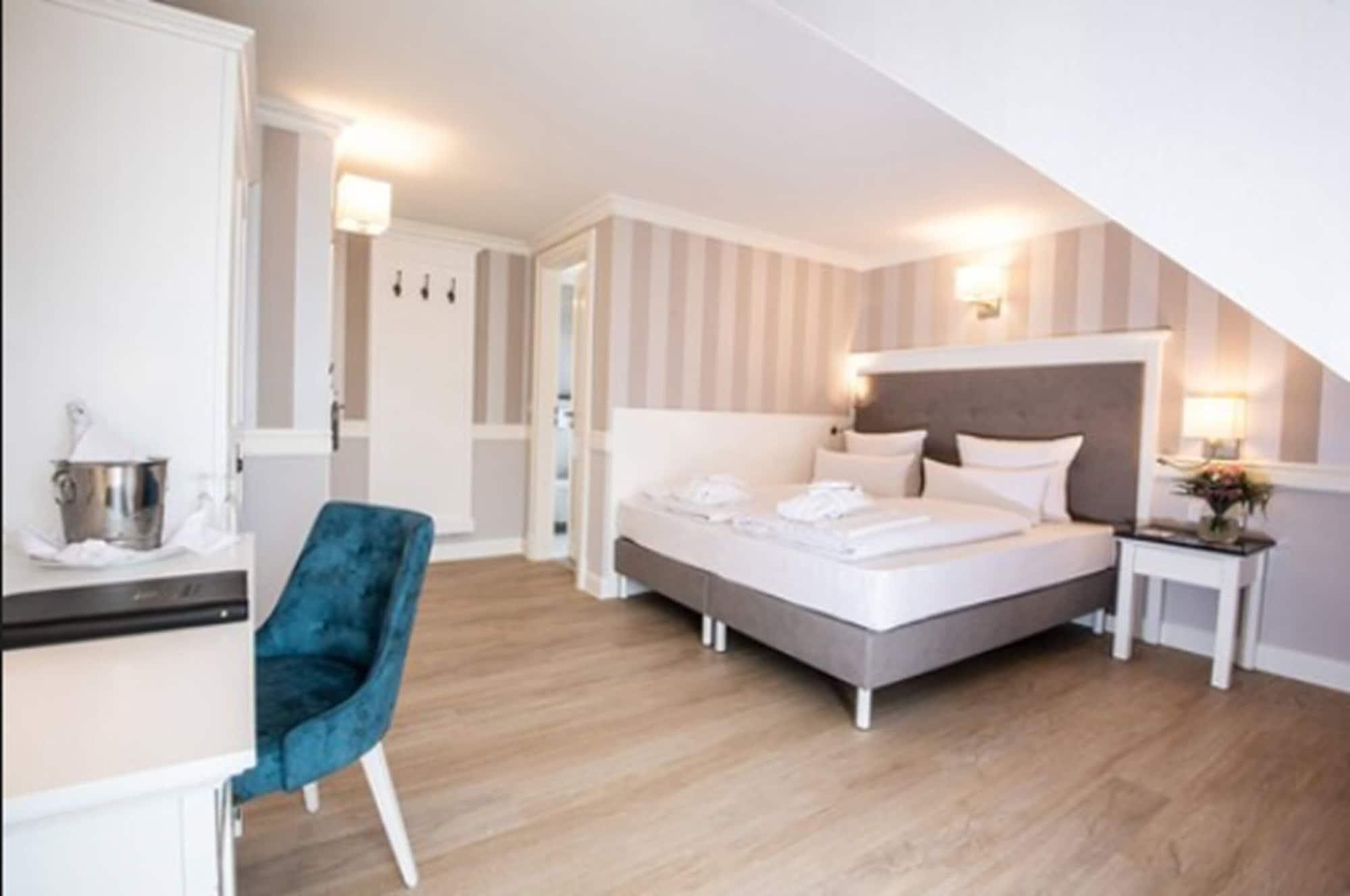 Hotel Iv Jahreszeiten 4*